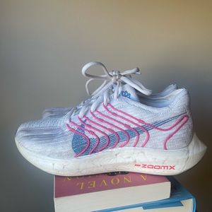 Nike Zoom X - White Pink Blue Recycled!
